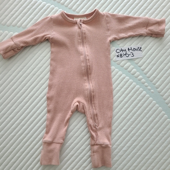 Bundle of brand named of 0-3 month clothes - Picture 4 of 8